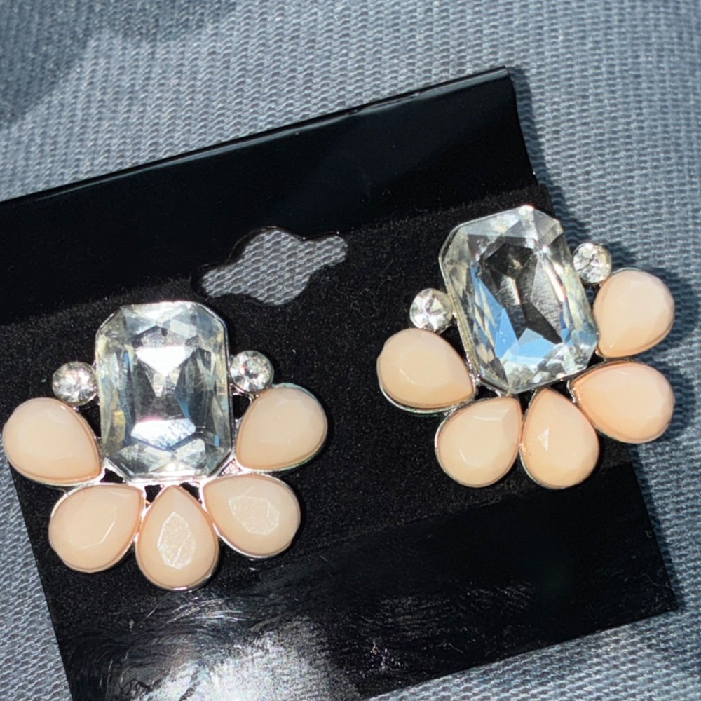 Stunning Vintage Rhinestone and Peach Earrings fashion Jewelry